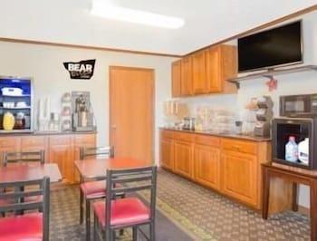 Travelodge By Wyndham Hotel 2*